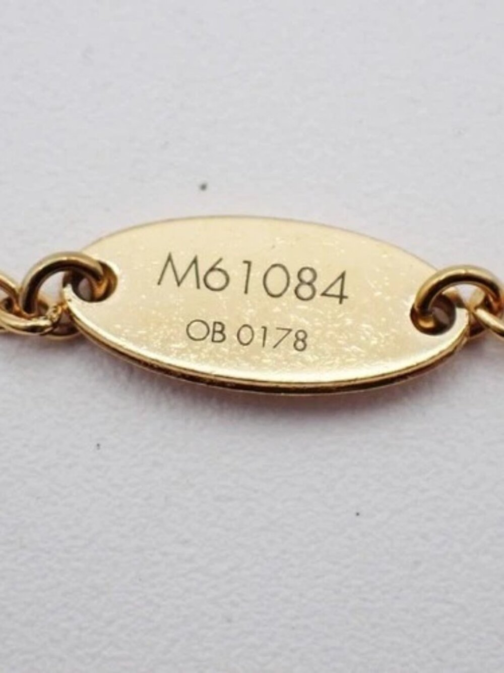 LOUIS VUITTON LV Logo Essential V Bracelet Gold-Plated Italy M61084 36RL847 - Picture 8 of 13